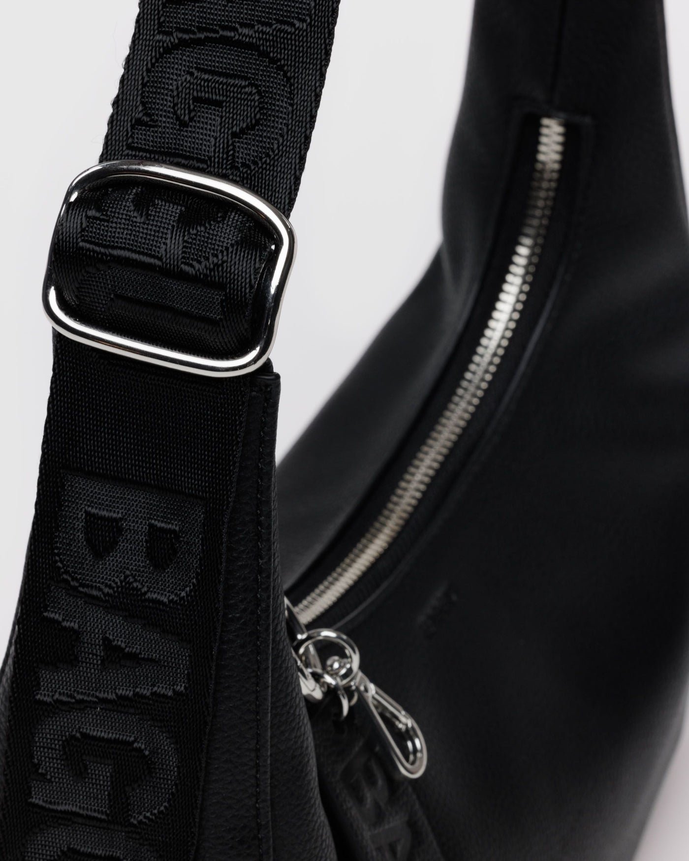 Small Recycled Leather Crescent Bag R0