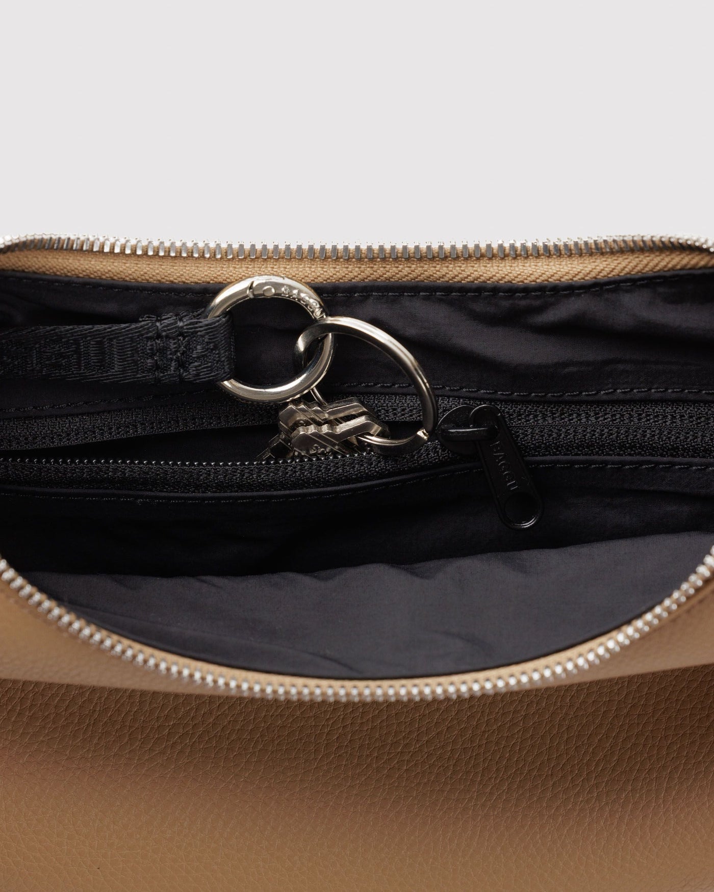 Small Recycled Leather Flat Crescent N0