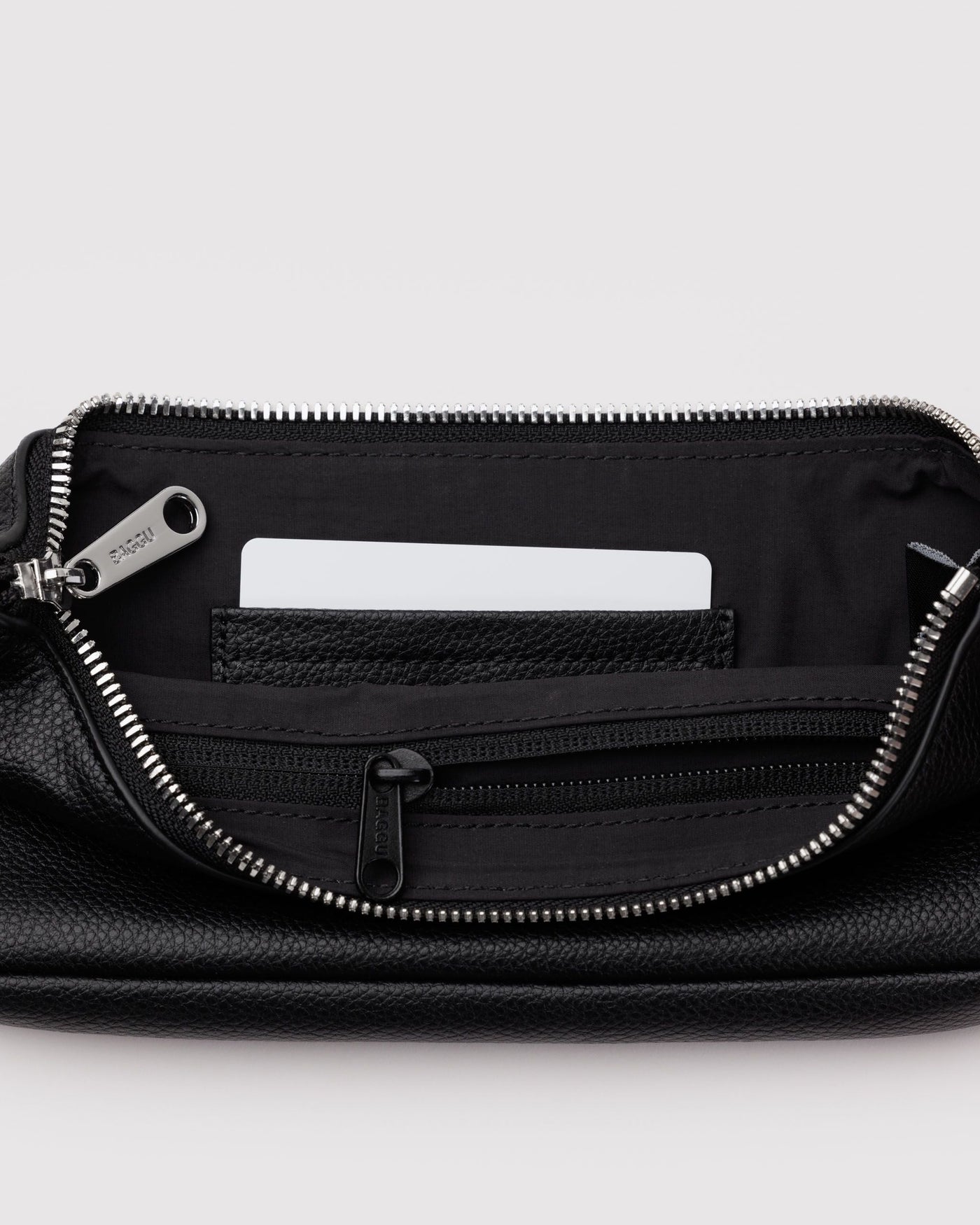 Recycled Leather Pochette G0
