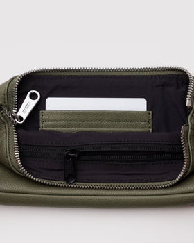 Recycled Leather Pochette G0