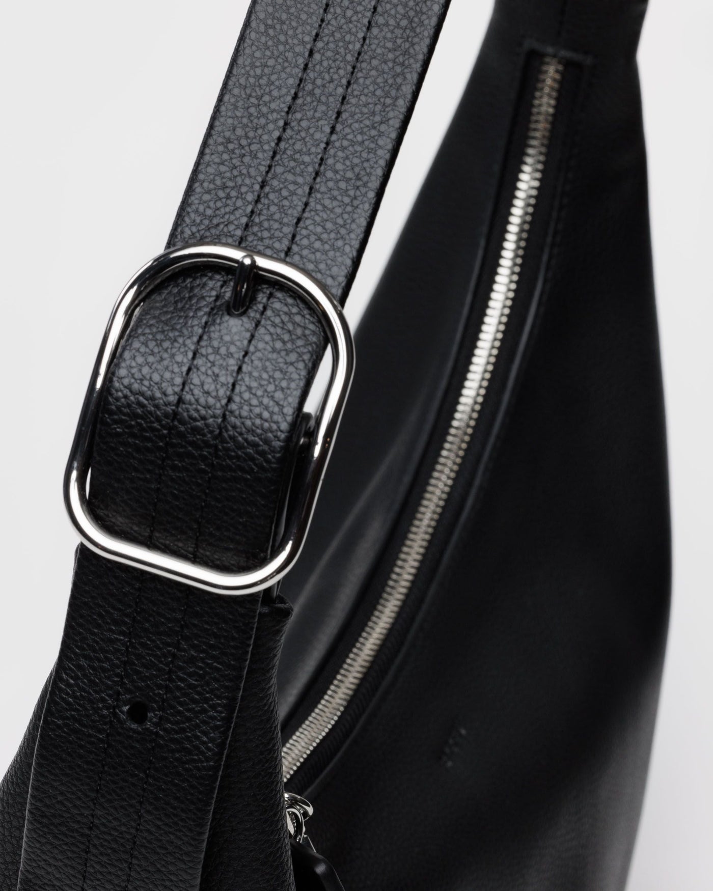 Recycled Leather Shoulder Bag M6