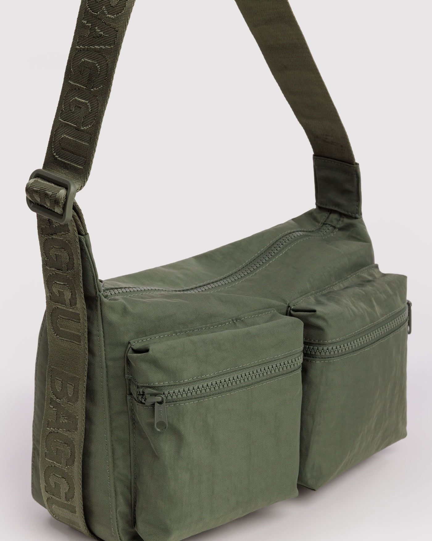 Medium Cargo Crossbody J0