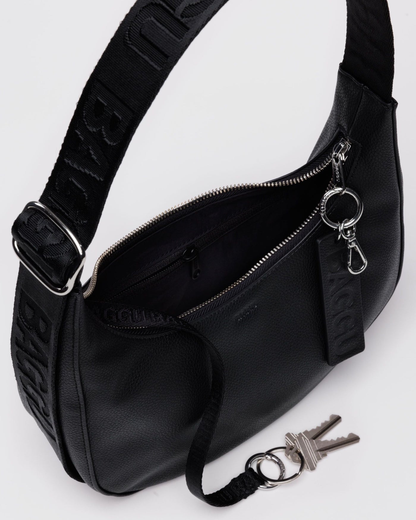 Small Recycled Leather Crescent Bag R0