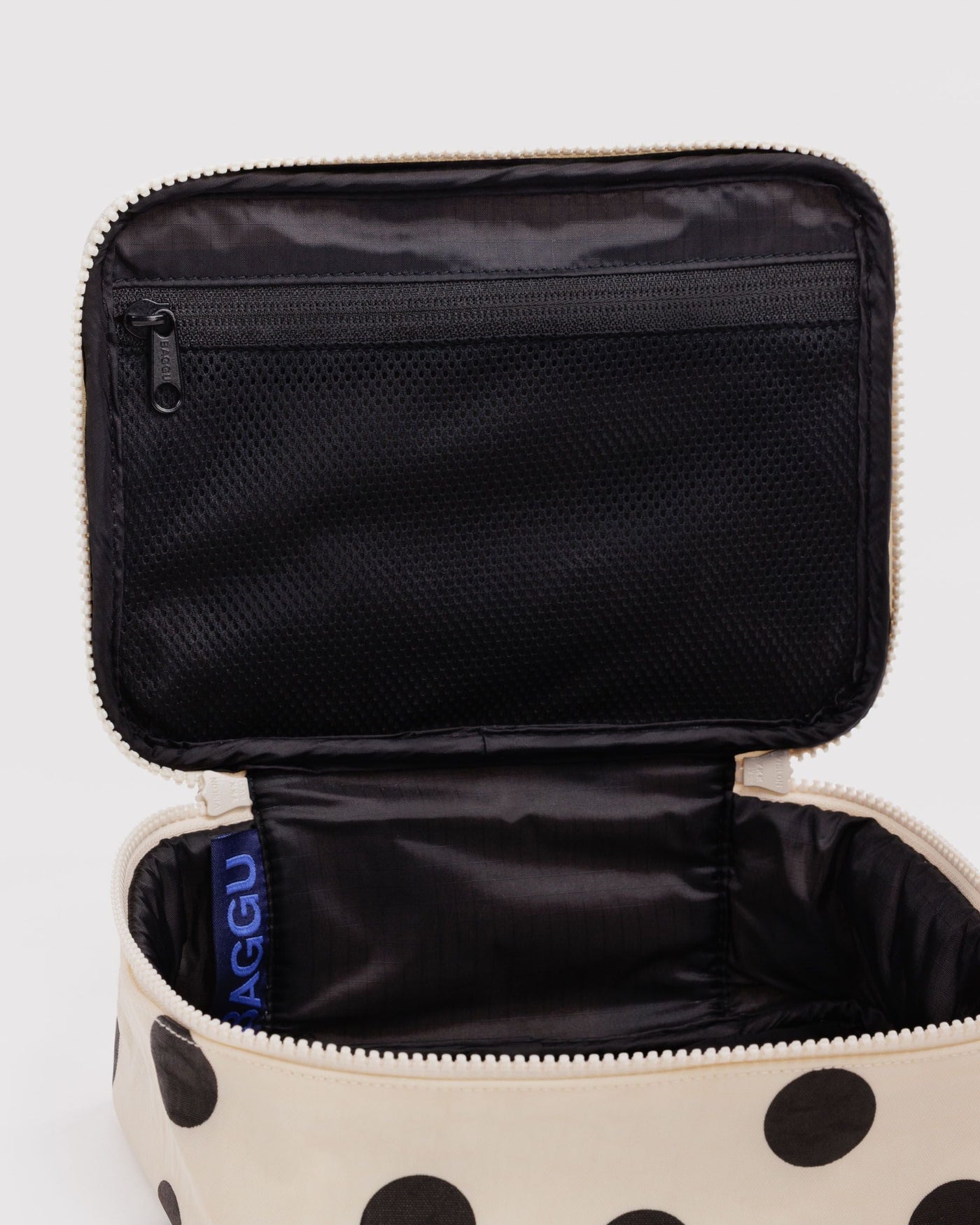 Small Cosmetic Case Q0